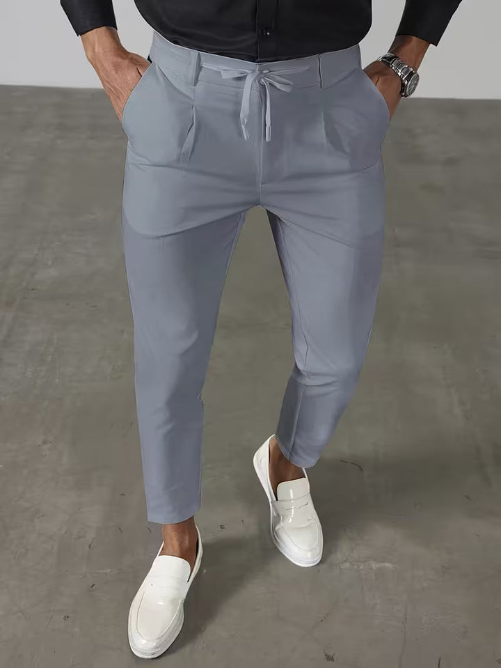 Krsto – High-End-Hosen MIT Hohem Bund