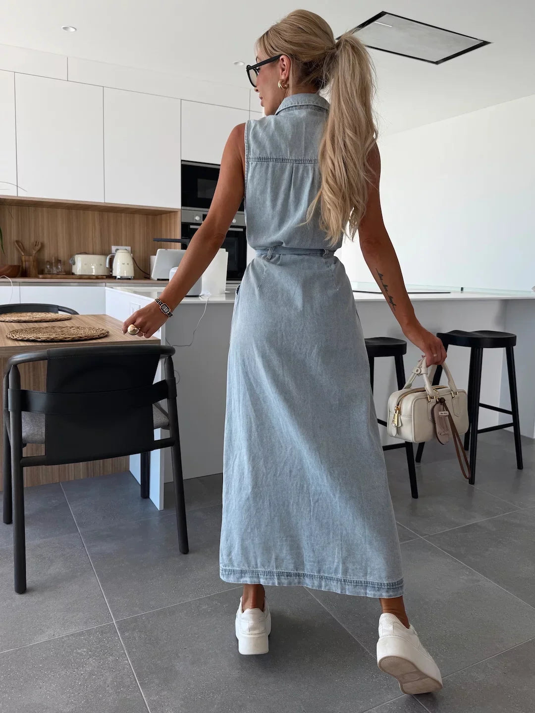 Jacinta – Stilvolles Langes Kleid Mit Tasche