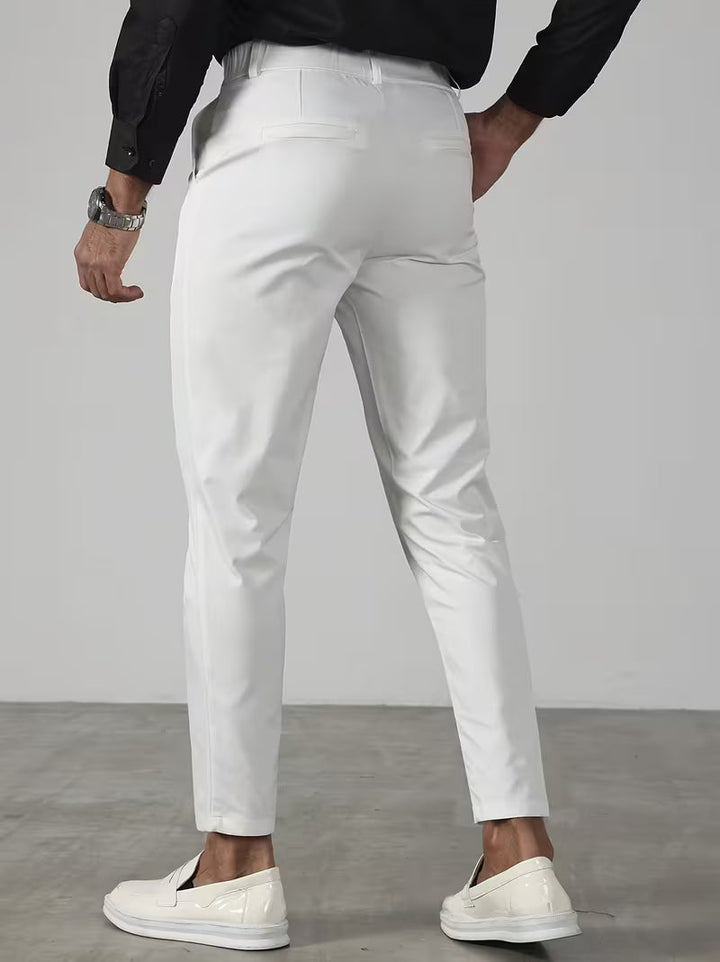 Krsto – High-End-Hosen MIT Hohem Bund