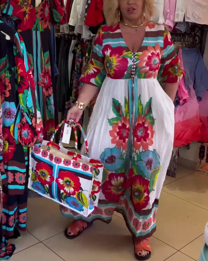 Nerijaa – Blumenkleid Mit Tiefem V-Ausschnitt