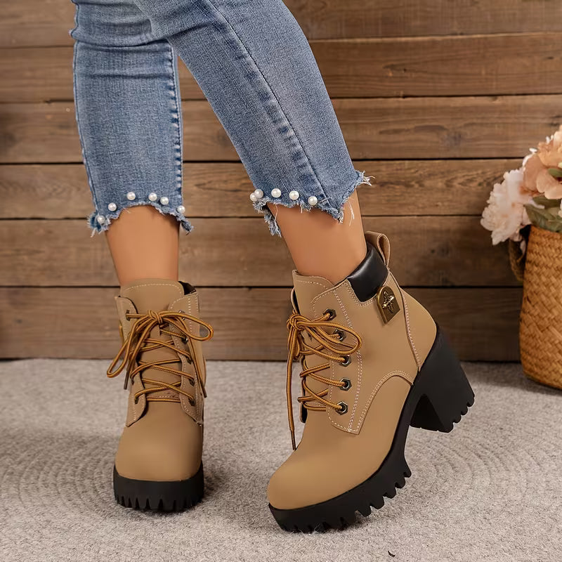 Donjeta – Schnürstiefeletten mit klobigem Absatz