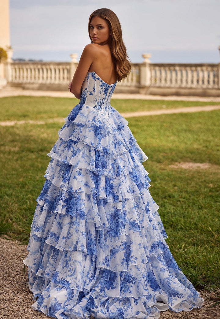 Miolina – Trägerloses Abend Kleid Mit Rüschen Und Lagen Schau