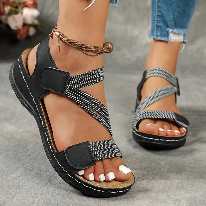 Rania – Leichte Sommersandalen Mit Verstellbaren Riemen