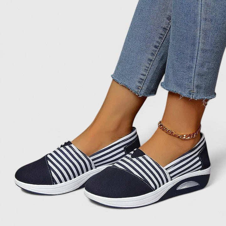 Onora - Gestreifte Slipper