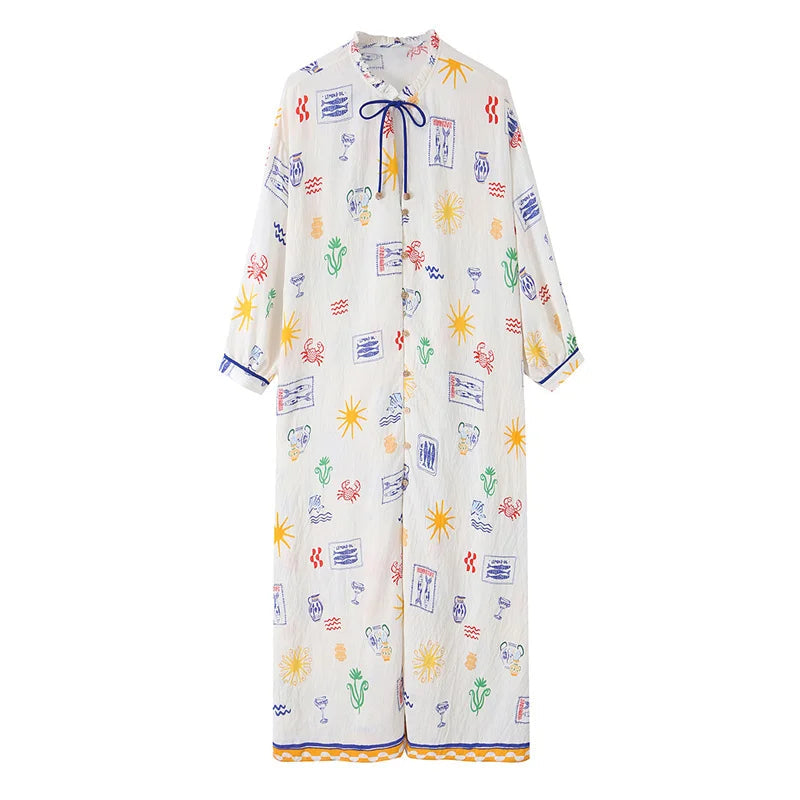Maris – Langes Kleid mit Print und Ärmeln