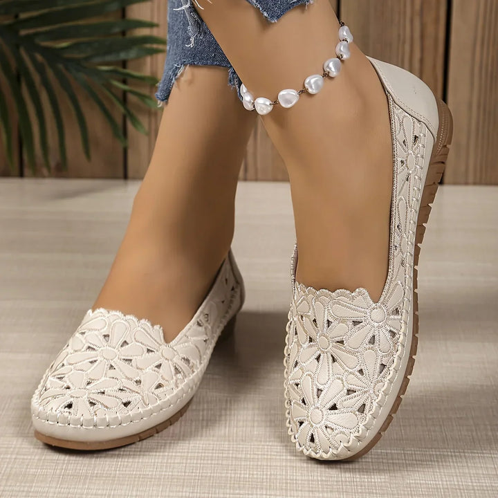 Inessa – Modische Orthopädische Schuhe Mit Ausschnitte