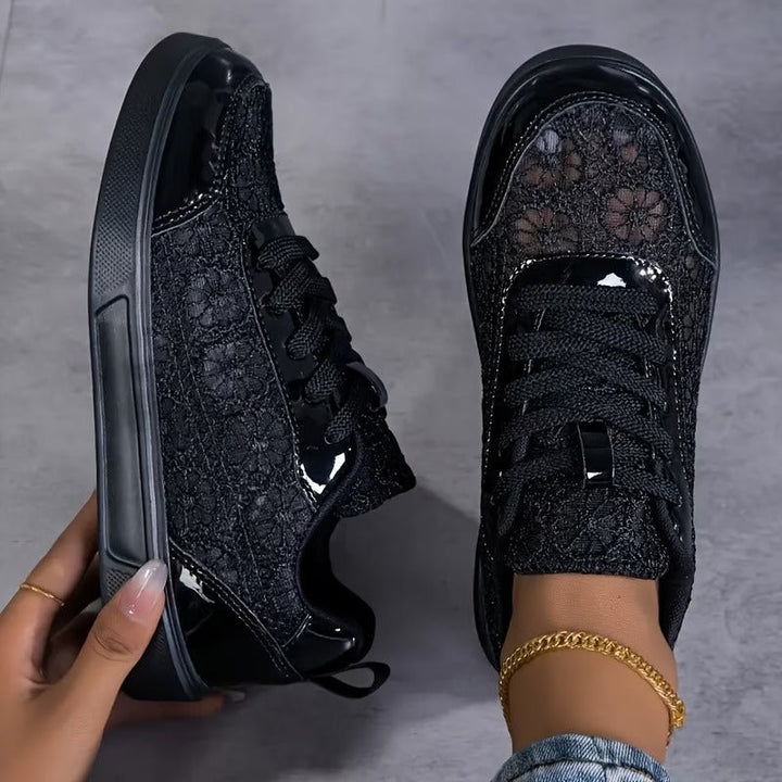 Alessa - Elegante Sneaker Mit Spitzenverzierung