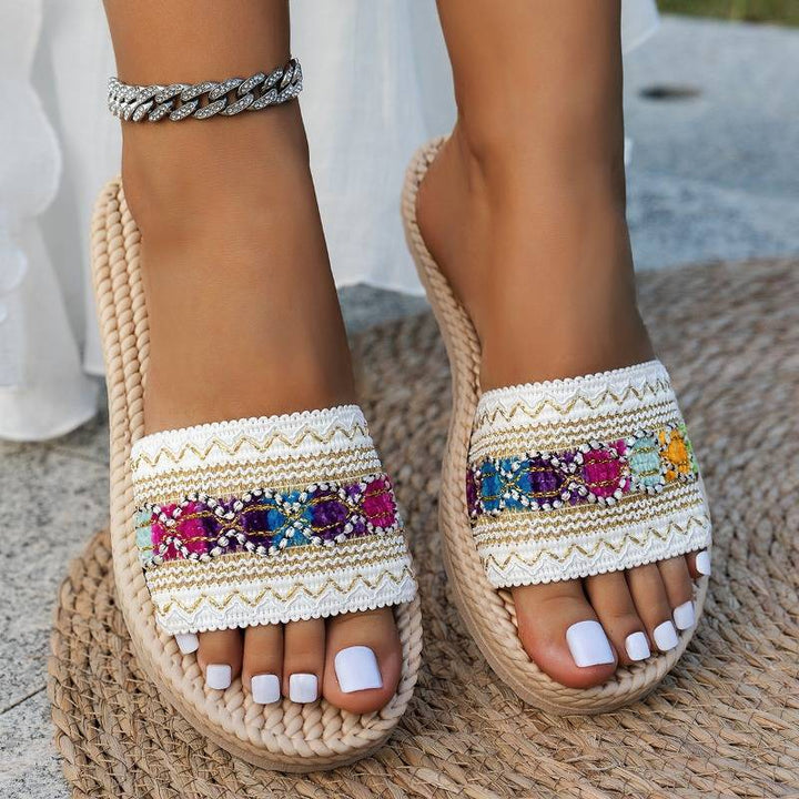 Shantica - Flache Sandalen Zum Hineinschlüpfen Mit Dicken Sohlen