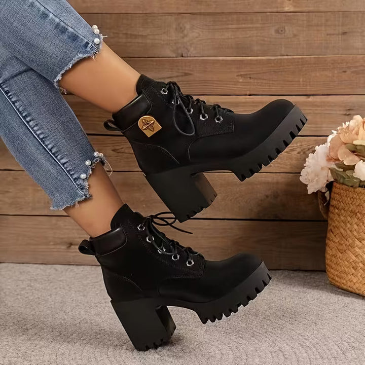 Donjeta – Schnürstiefeletten mit klobigem Absatz