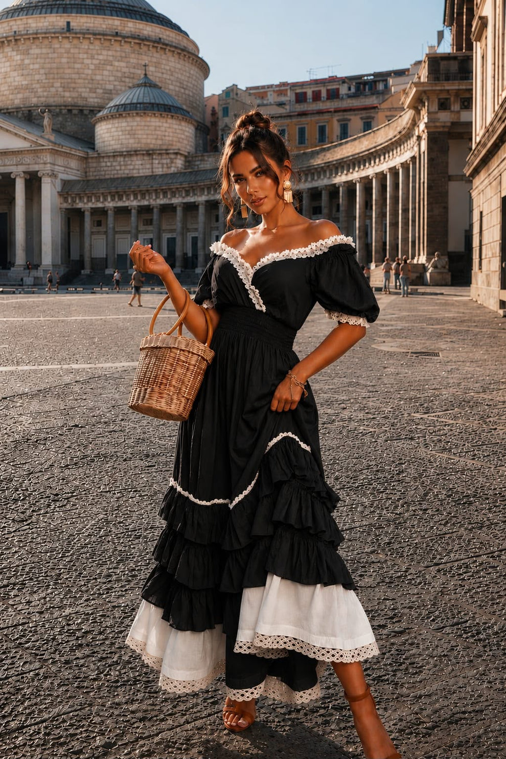 Naeun - Schulterfreies Maxikleid Mit Rüschen Und Spitzenbesatz