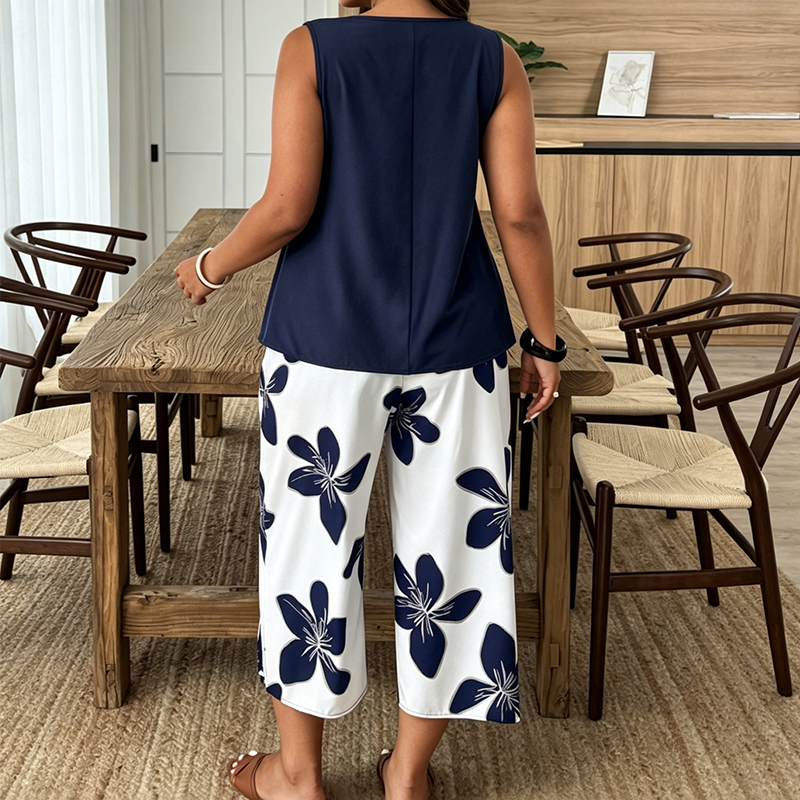 Aniza – Asymmetrisches Oberteil Und Caprihose Mit Blumenmuster